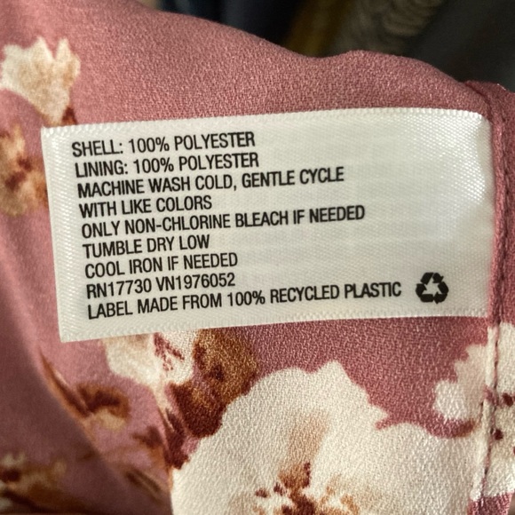 Xhileration Peekaboo-Leg Rose Floral Jumpsuit Smocked Corset Bodice Medium - Picture 14 of 15